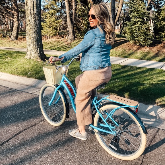 Meet your Posher, Veronica - Picture 3 of 16